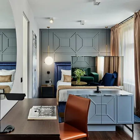 Indigo Nowy świat, An Ihg Warszawa
